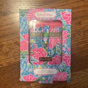 Lilly Pulitzer tech pocket!